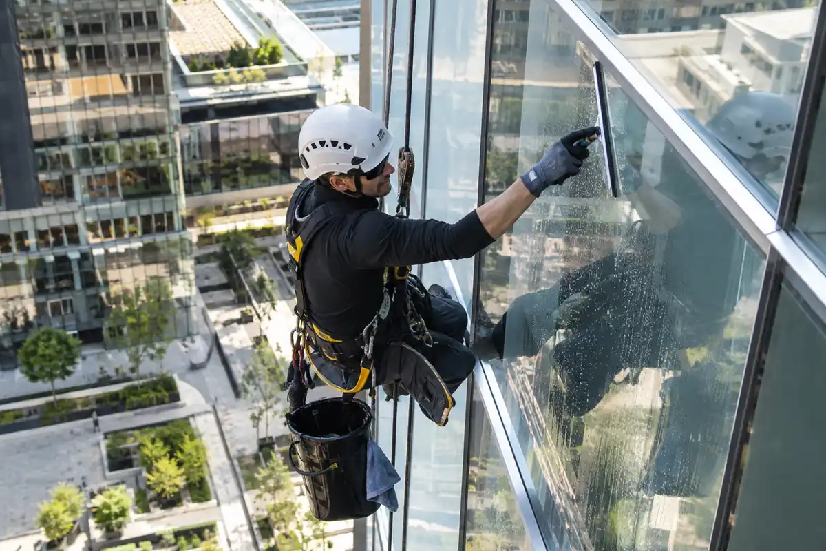 Featured image for - OSHA Window Cleaning Requirements: 2026 Rules, Penalties, and State Breakdown